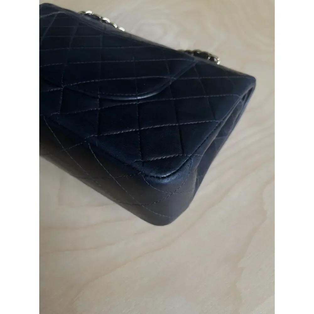 Chanel Medium Black Double Flap Lambskin Classic Shoulder Bag Gold CC Quilted